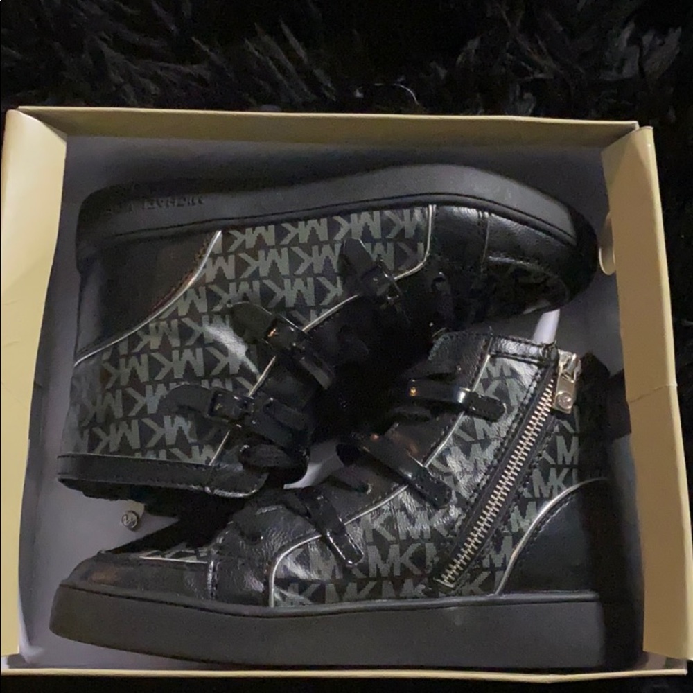 MICHEAL KORS SNEAKER